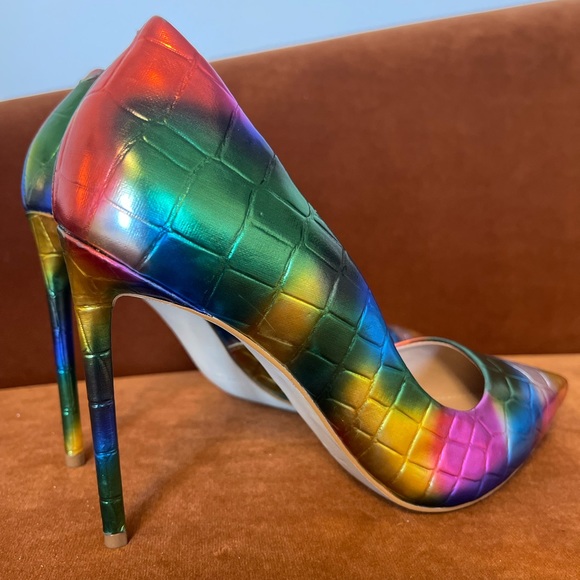 Steve Madden Vala Multi Rainbow Pump - Picture 2 of 8